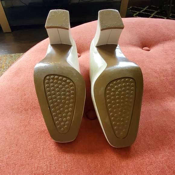 Pumps - Picture 4 of 4